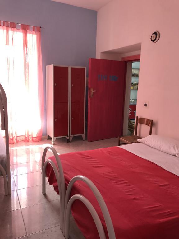 Ring Hostel Форио Экстерьер фото